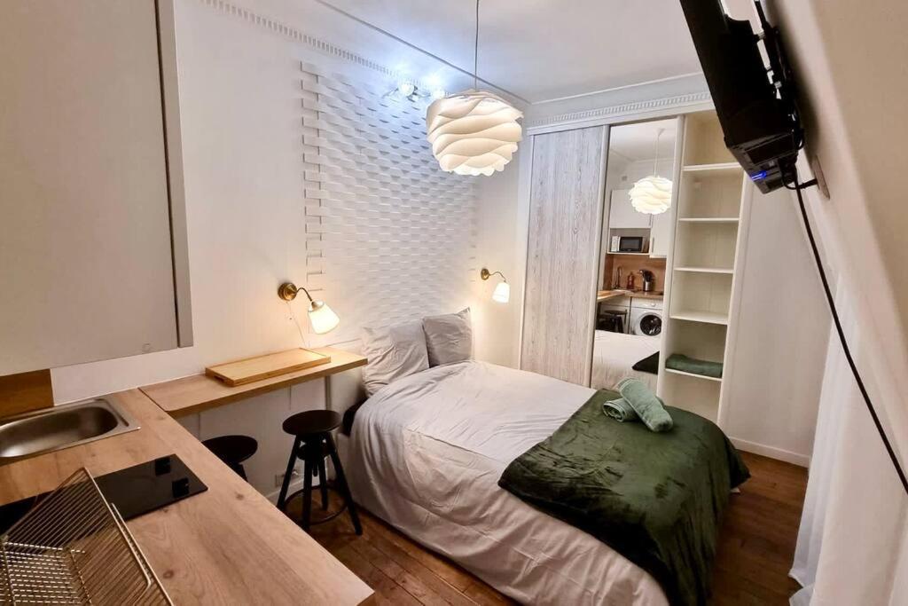 Champs-Elysees - Suite For 2 People Paris Luaran gambar