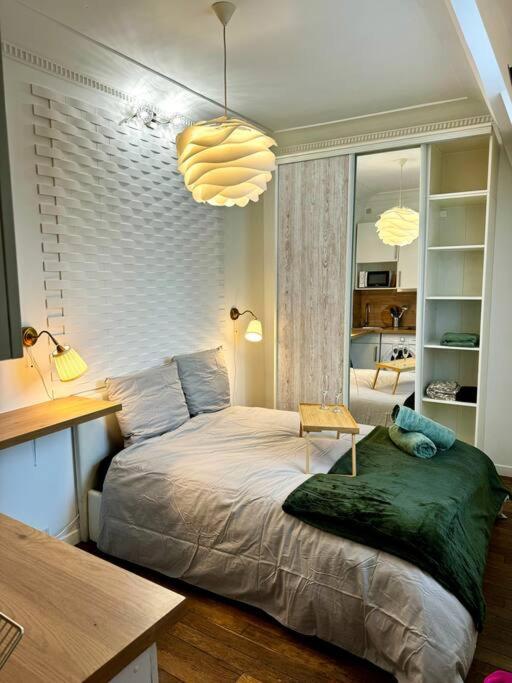 Champs-Elysees - Suite For 2 People Paris Luaran gambar